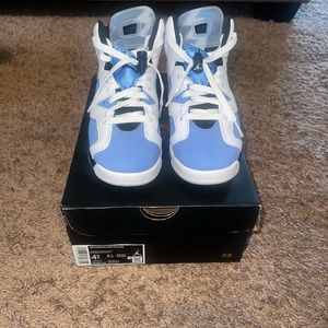 Jordan 6 Universal Blue size 4.5 kids